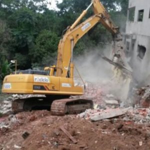 demolicao-e-reciclagem-de-predios-em-brasilandia-sp02